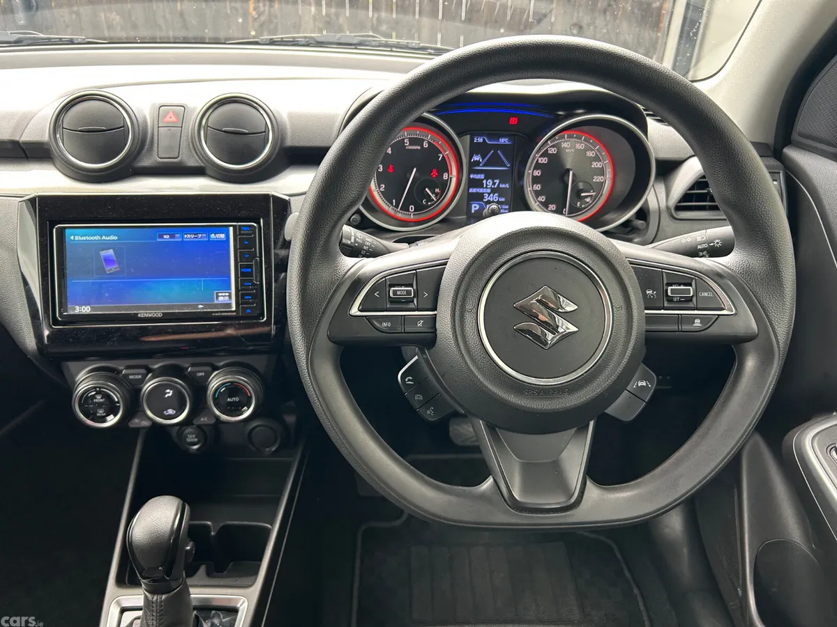 Suzuki Swift Hatchback, Petrol Hybrid, 2021, Silver