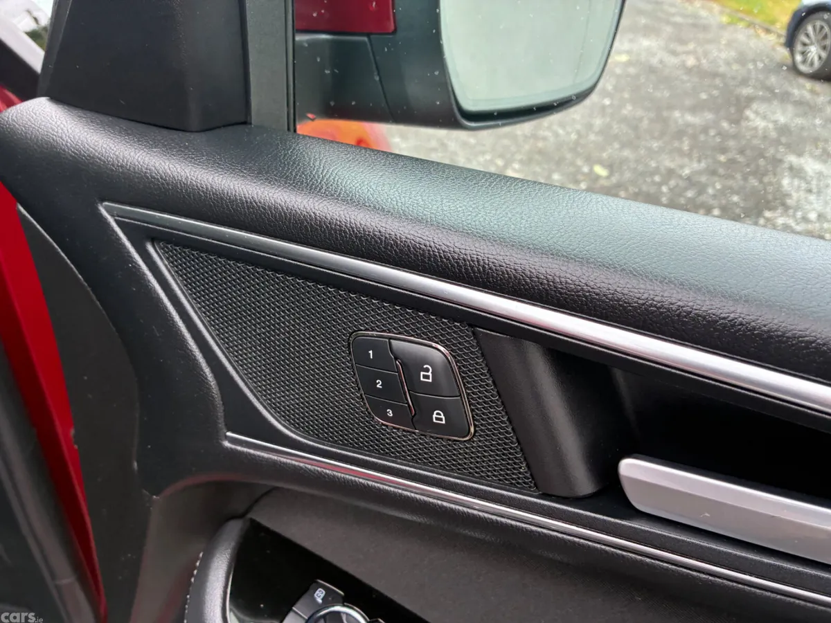 Ford Galaxy MPV, Diesel, 2019, Red