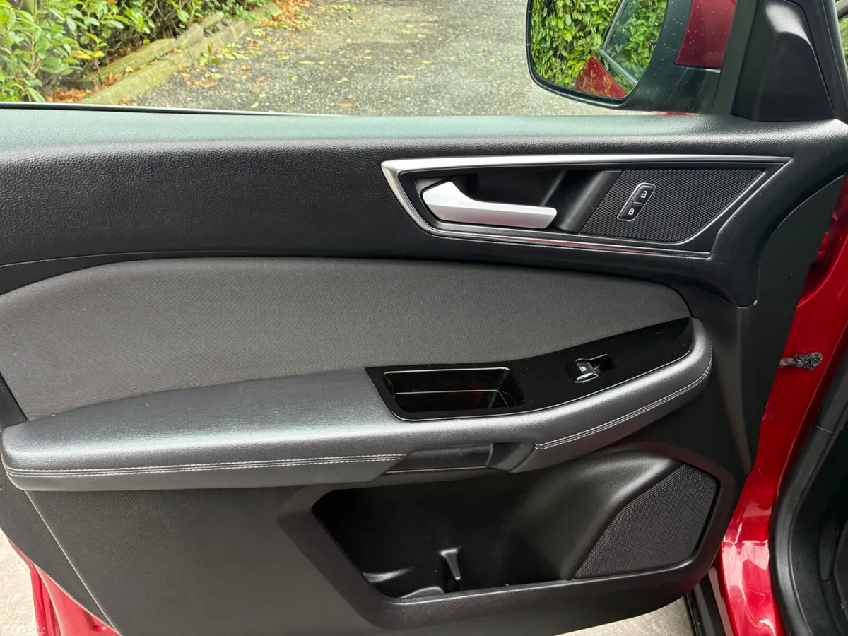Ford Galaxy MPV, Diesel, 2019, Red