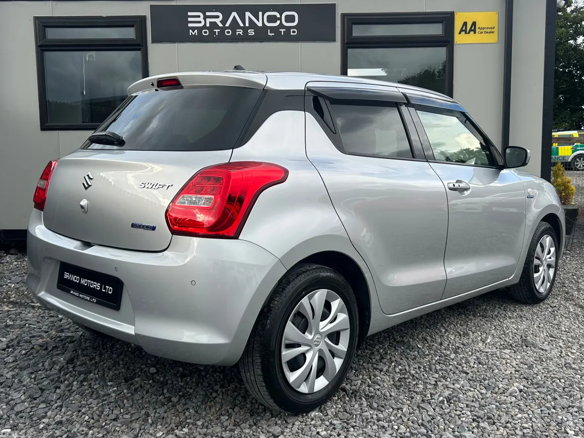 Suzuki Swift Hatchback, Petrol Hybrid, 2021, Silver