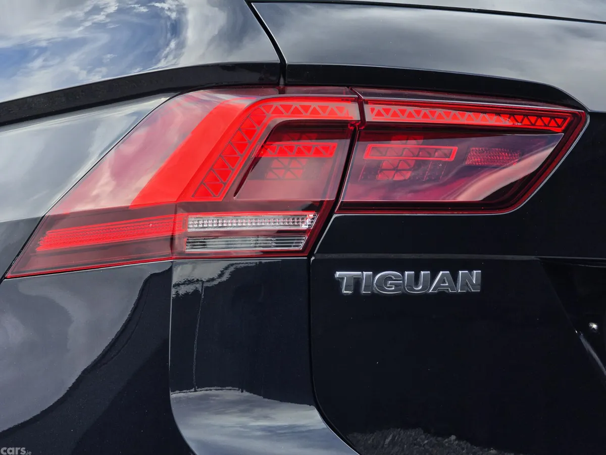 Volkswagen Tiguan SUV, Petrol, 2018, Black