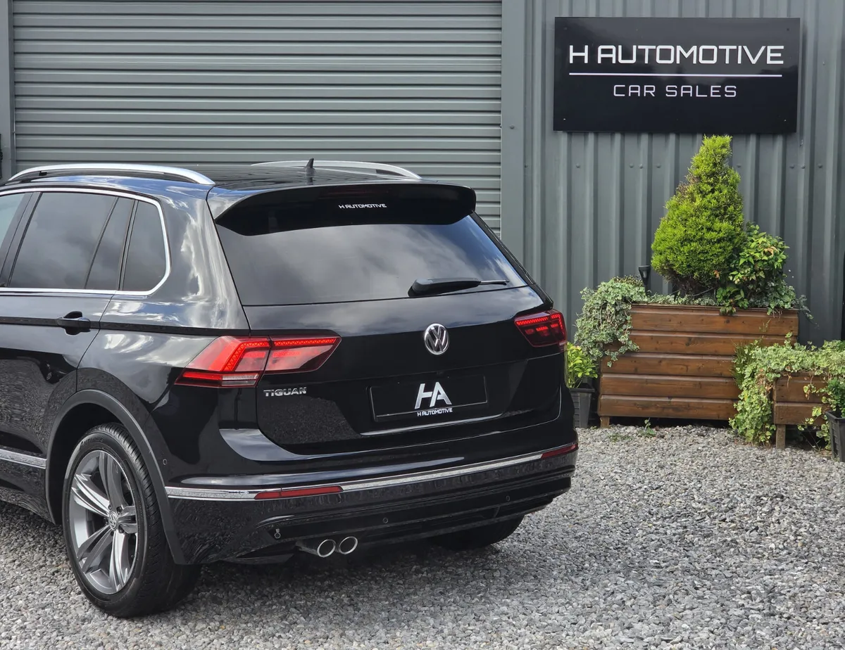 Volkswagen Tiguan SUV, Petrol, 2018, Black