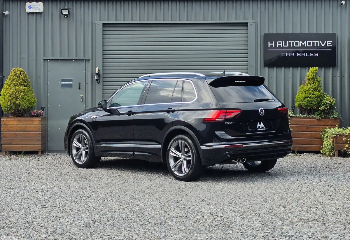 Volkswagen Tiguan SUV, Petrol, 2018, Black