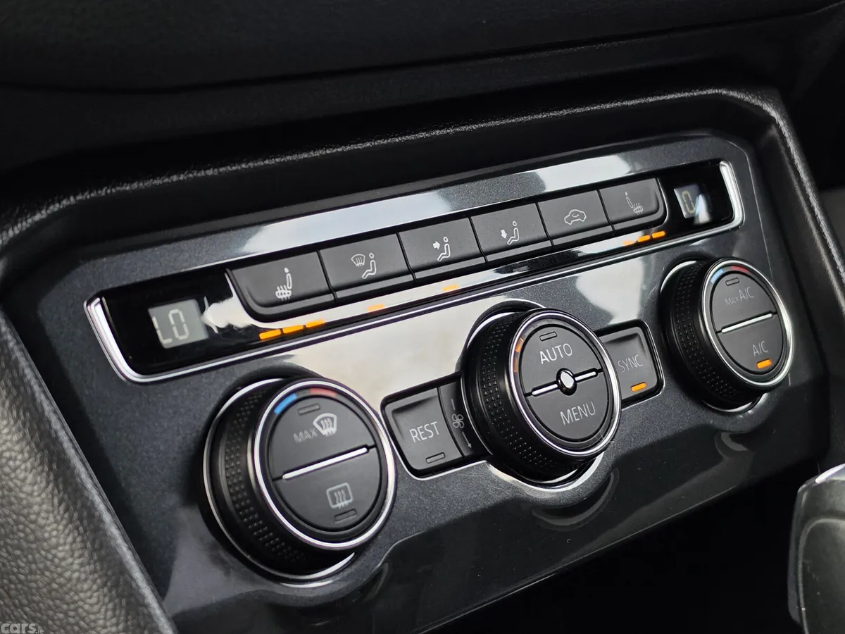 Volkswagen Tiguan SUV, Petrol, 2018, Black