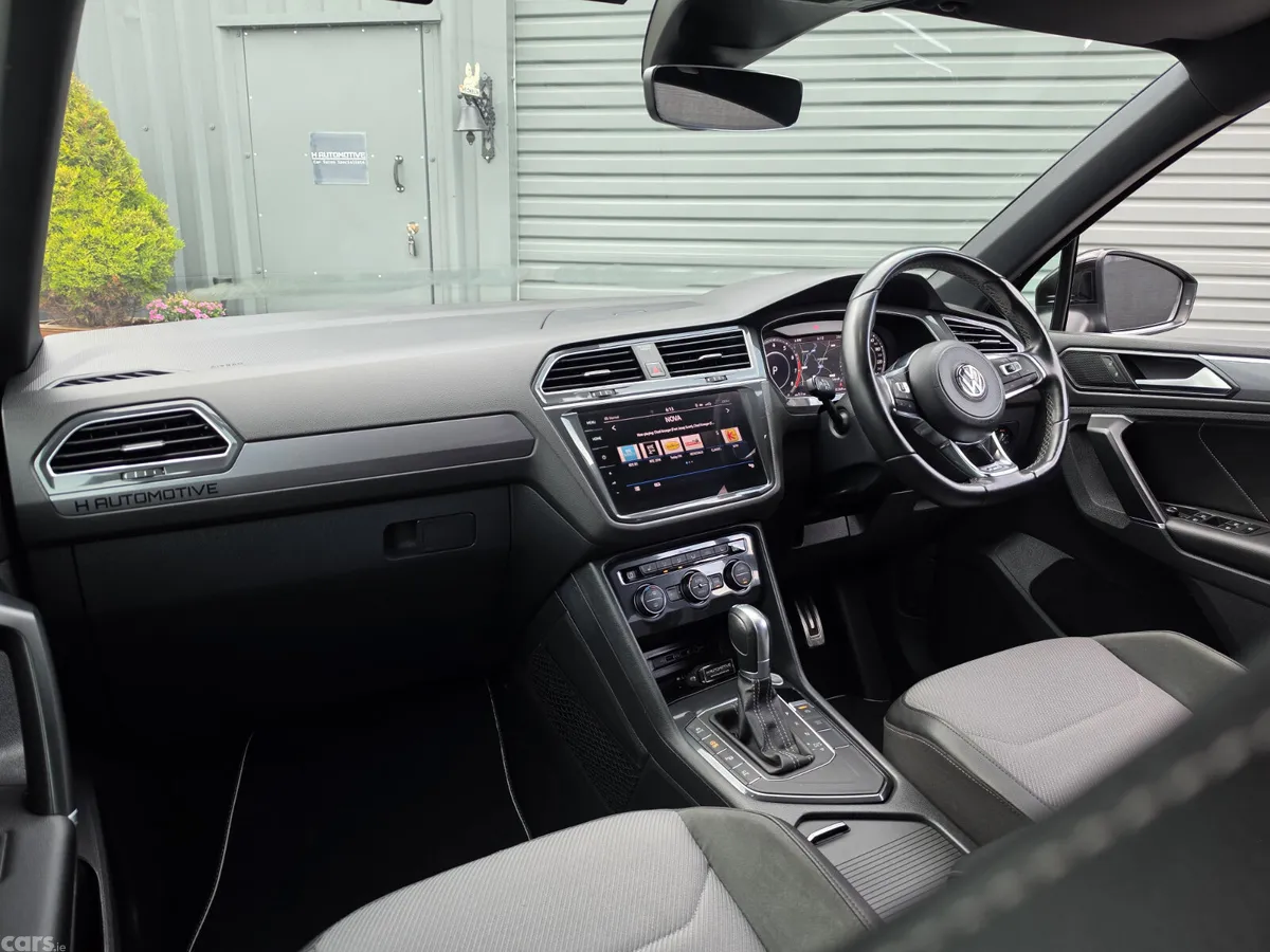 Volkswagen Tiguan SUV, Petrol, 2018, Black