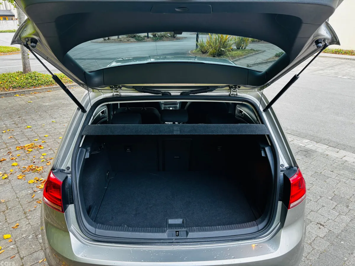Volkswagen Golf Hatchback, Petrol, 2015, Silver