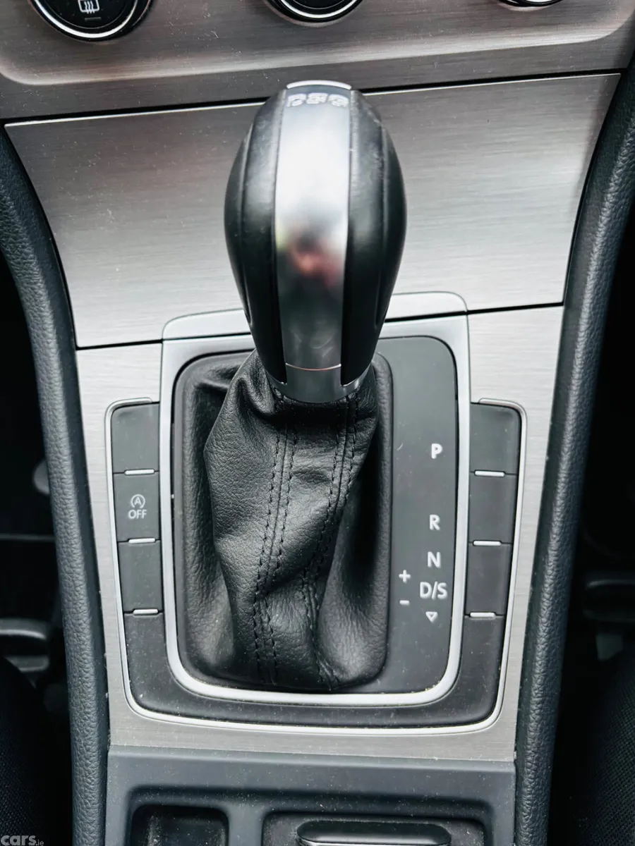Volkswagen Golf Hatchback, Petrol, 2015, Silver