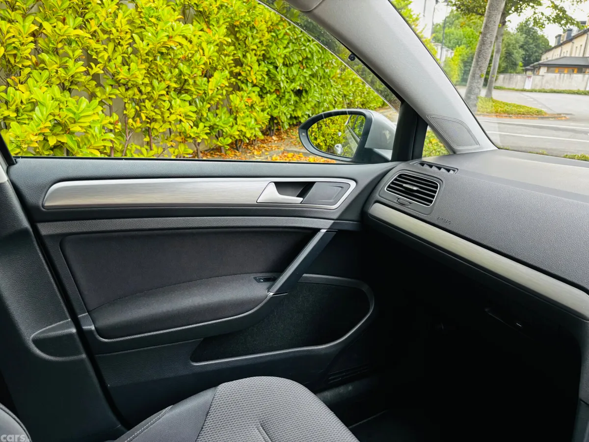 Volkswagen Golf Hatchback, Petrol, 2015, Silver