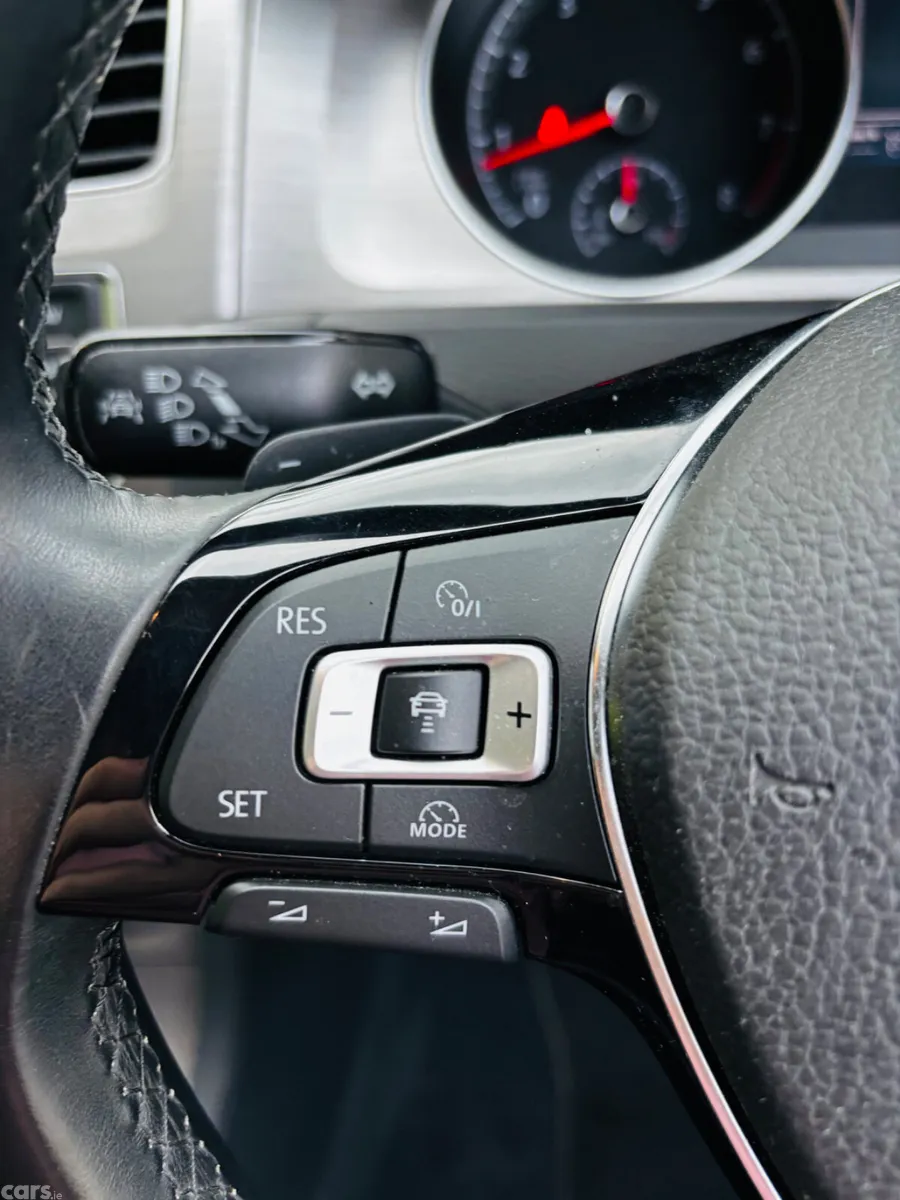 Volkswagen Golf Hatchback, Petrol, 2015, Silver