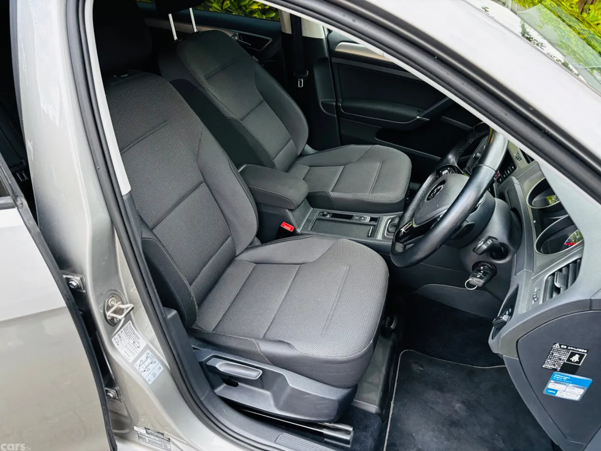 Volkswagen Golf Hatchback, Petrol, 2015, Silver