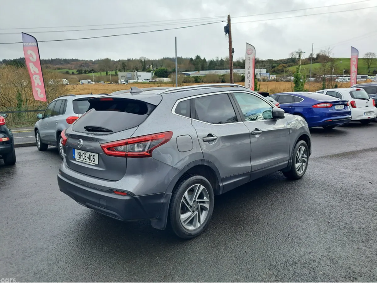 Nissan Qashqai MPV, Diesel, 2019, Grey