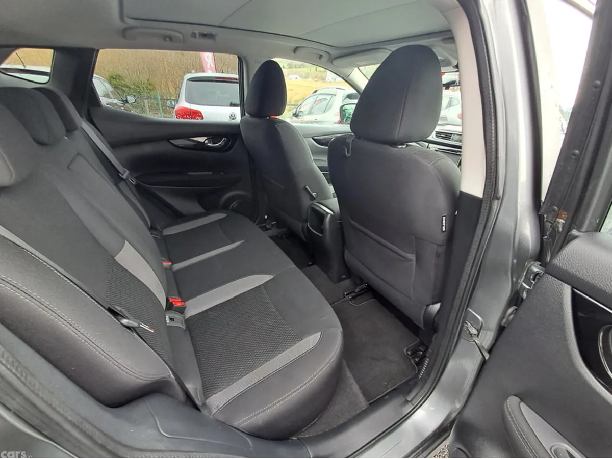 Nissan Qashqai MPV, Diesel, 2019, Grey