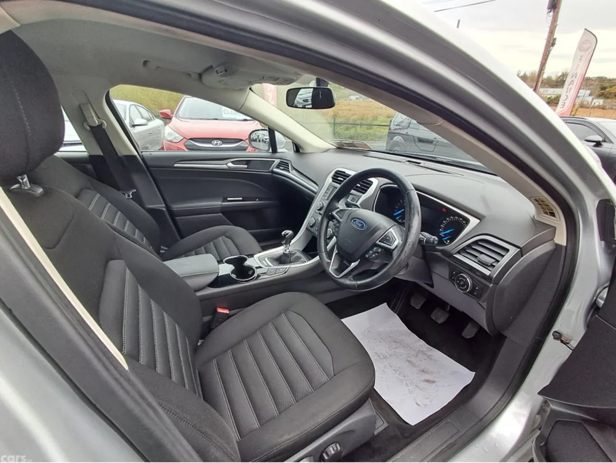Ford Mondeo Hatchback, Diesel, 2016, Silver