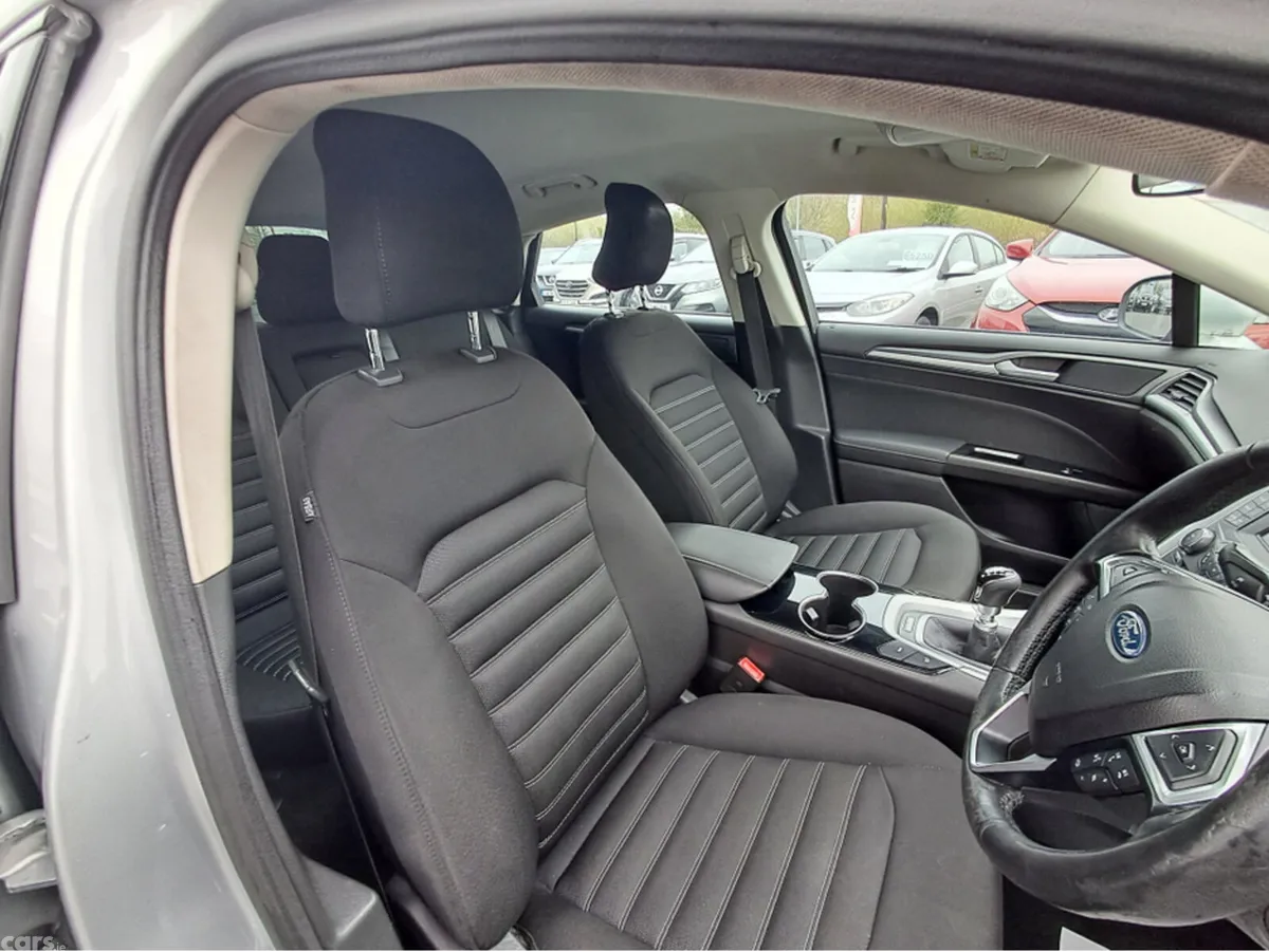 Ford Mondeo Hatchback, Diesel, 2016, Silver