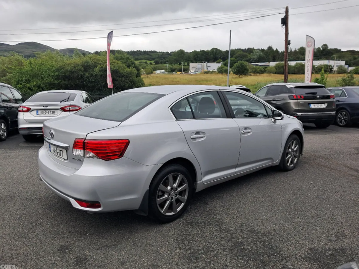 Toyota Avensis Saloon, Diesel, 2014, Silver