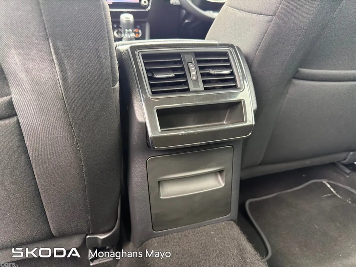 Skoda Superb Hatchback, Diesel, 2024, Blue