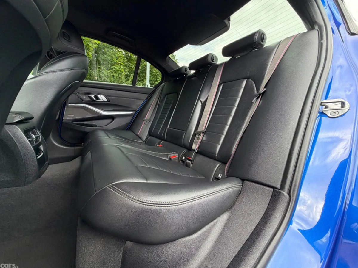 BMW 3-Series Saloon, Petrol Plug-in Hybrid, 2020, Blue