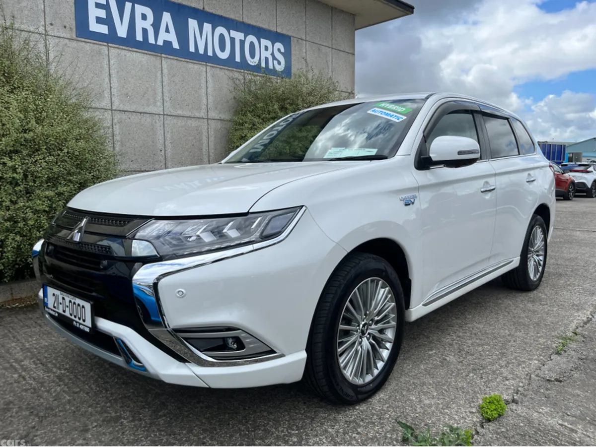 Mitsubishi Outlander SUV, Petrol Plug-in Hybrid, 2021, White