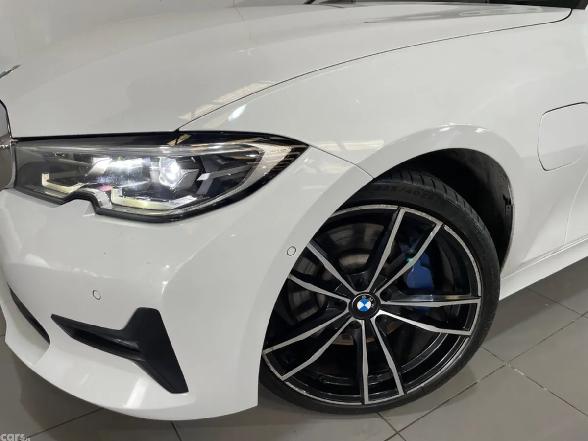 BMW 3-Series Saloon, Petrol Plug-in Hybrid, 2021, White