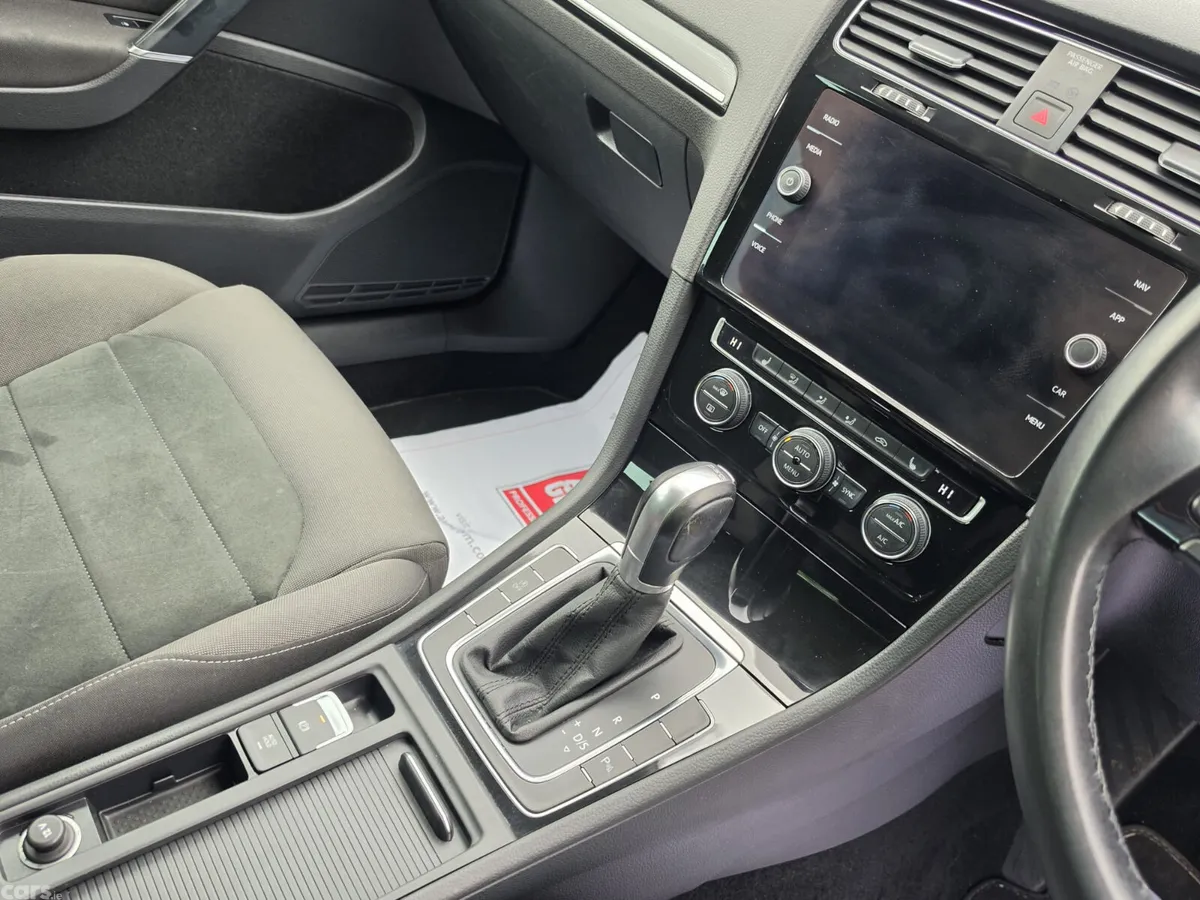 Volkswagen Golf Estate, Diesel, 2019, Red