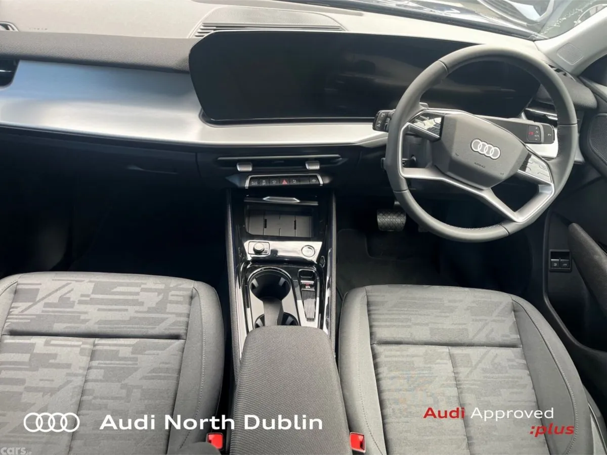 Audi Q3 Coupe, Petrol Plug-in Hybrid, 2026, Blue