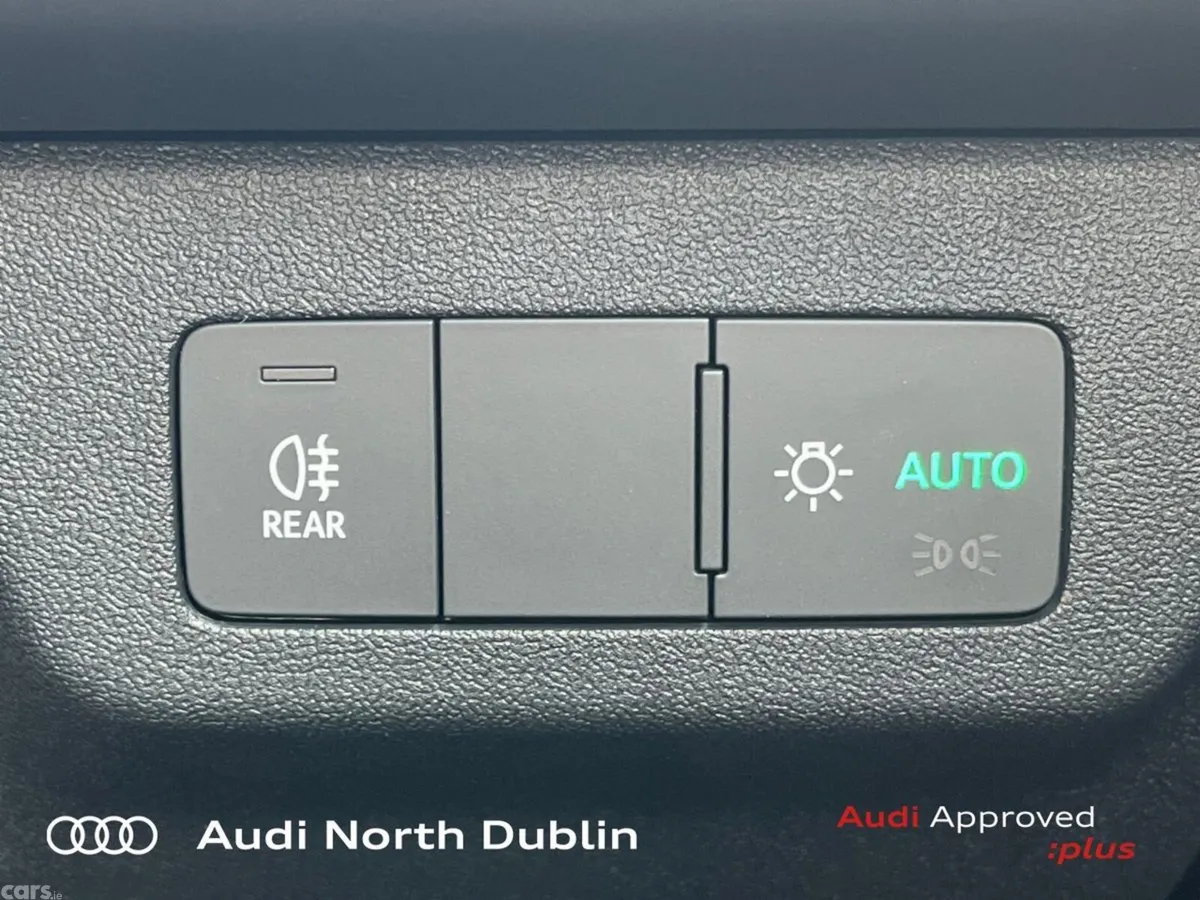 Audi Q3 Coupe, Petrol Plug-in Hybrid, 2026, Blue