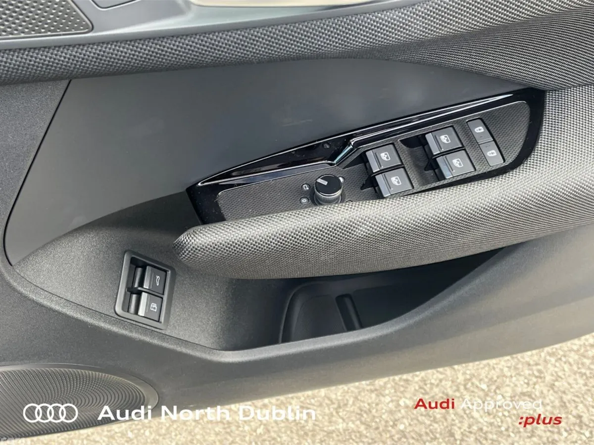 Audi Q3 Coupe, Petrol Plug-in Hybrid, 2026, Blue