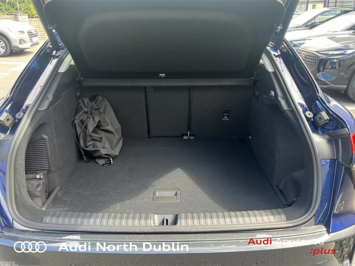 Audi Q3 Coupe, Petrol Plug-in Hybrid, 2026, Blue
