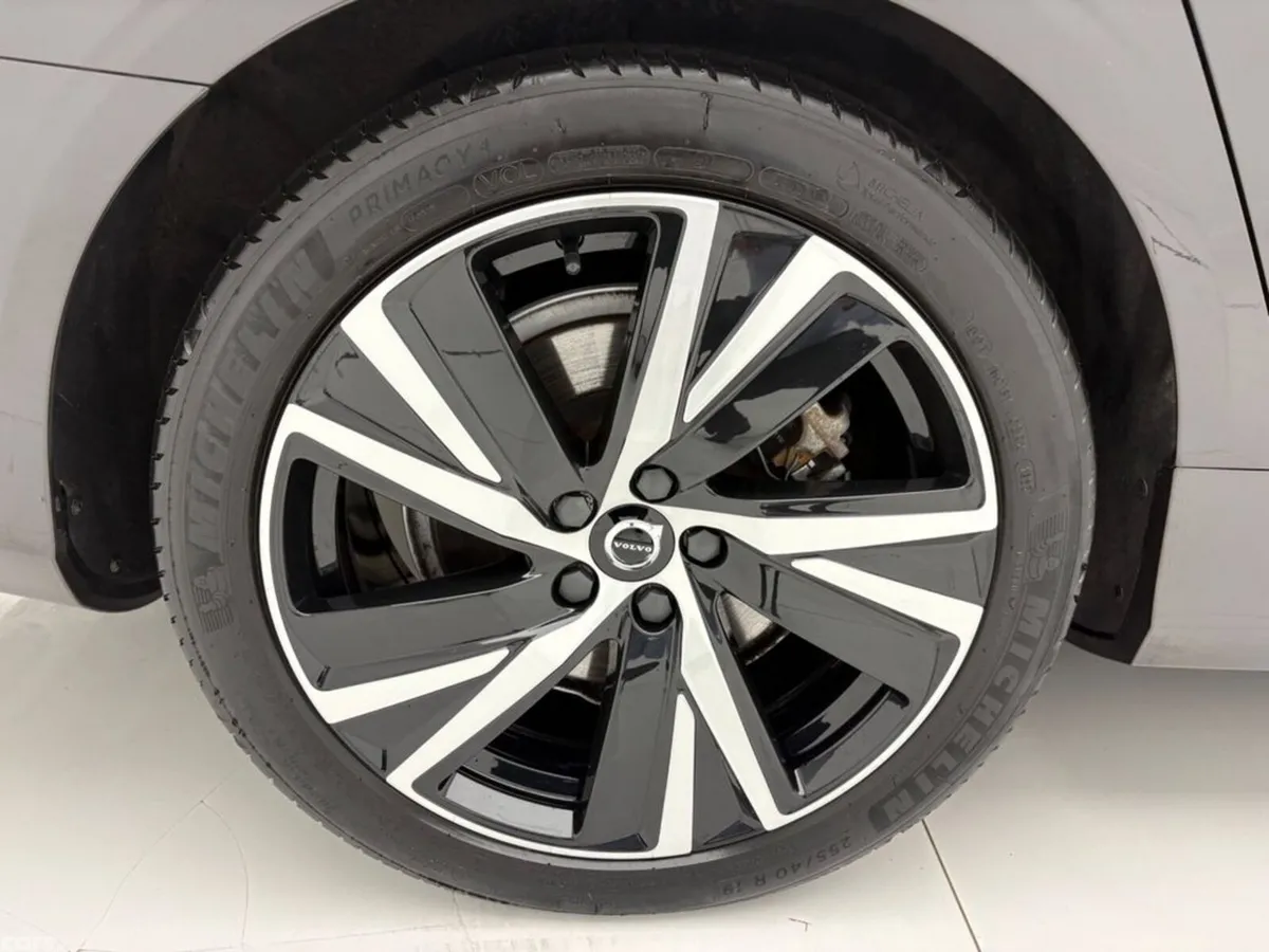 Volvo S90 Saloon, Petrol Plug-in Hybrid, 2022, Grey