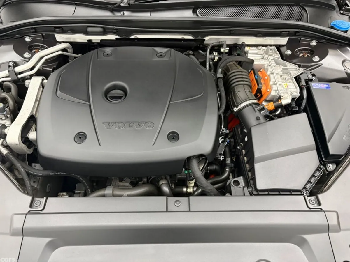 Volvo S90 Saloon, Petrol Plug-in Hybrid, 2022, Grey