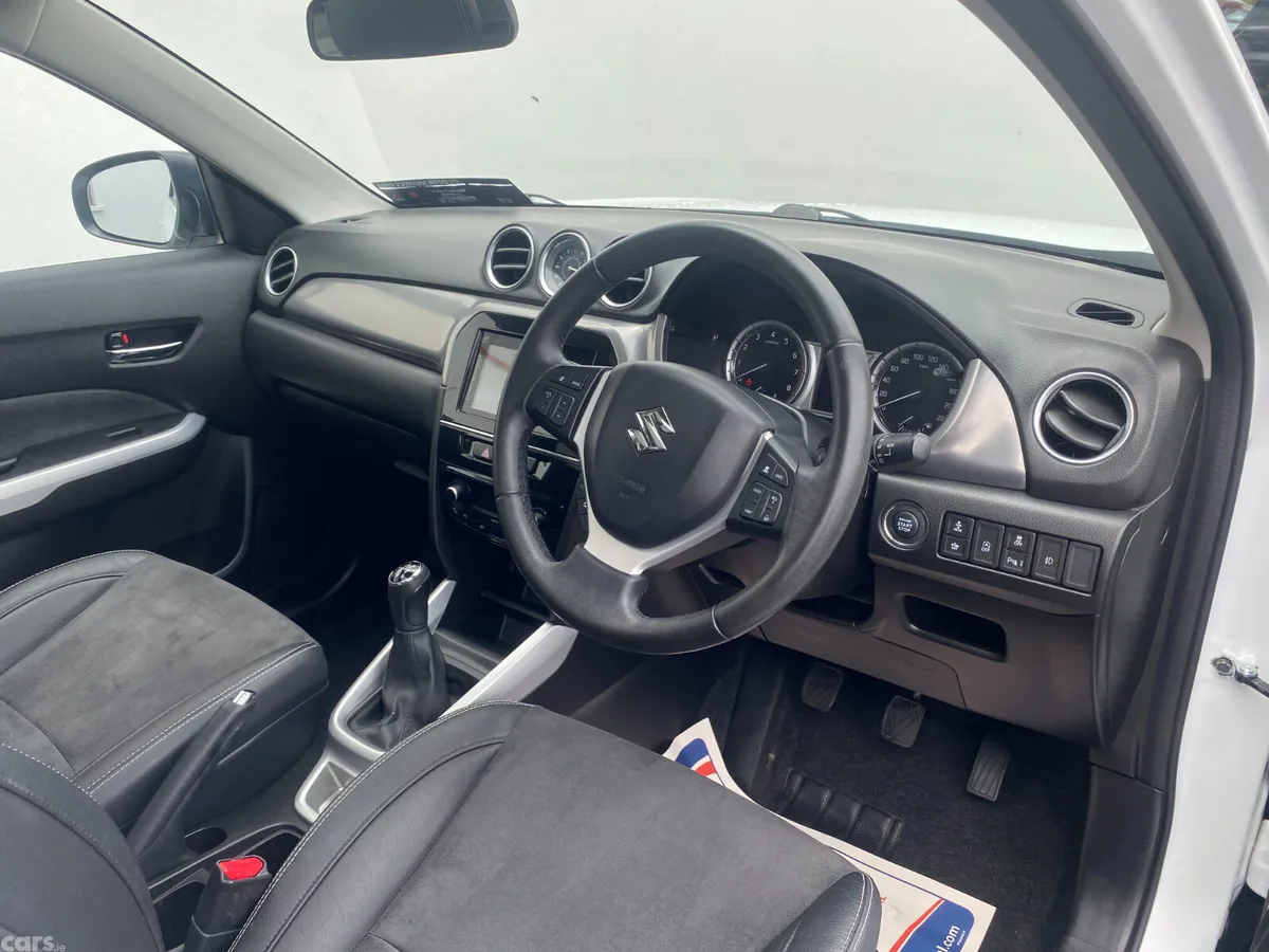 Suzuki Vitara SUV, Petrol, 2018, White