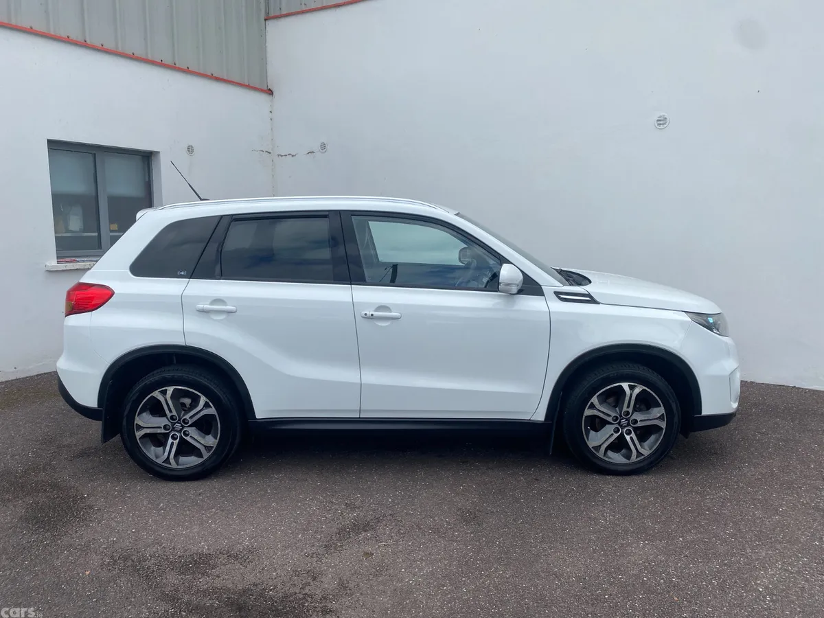 Suzuki Vitara SUV, Petrol, 2018, White