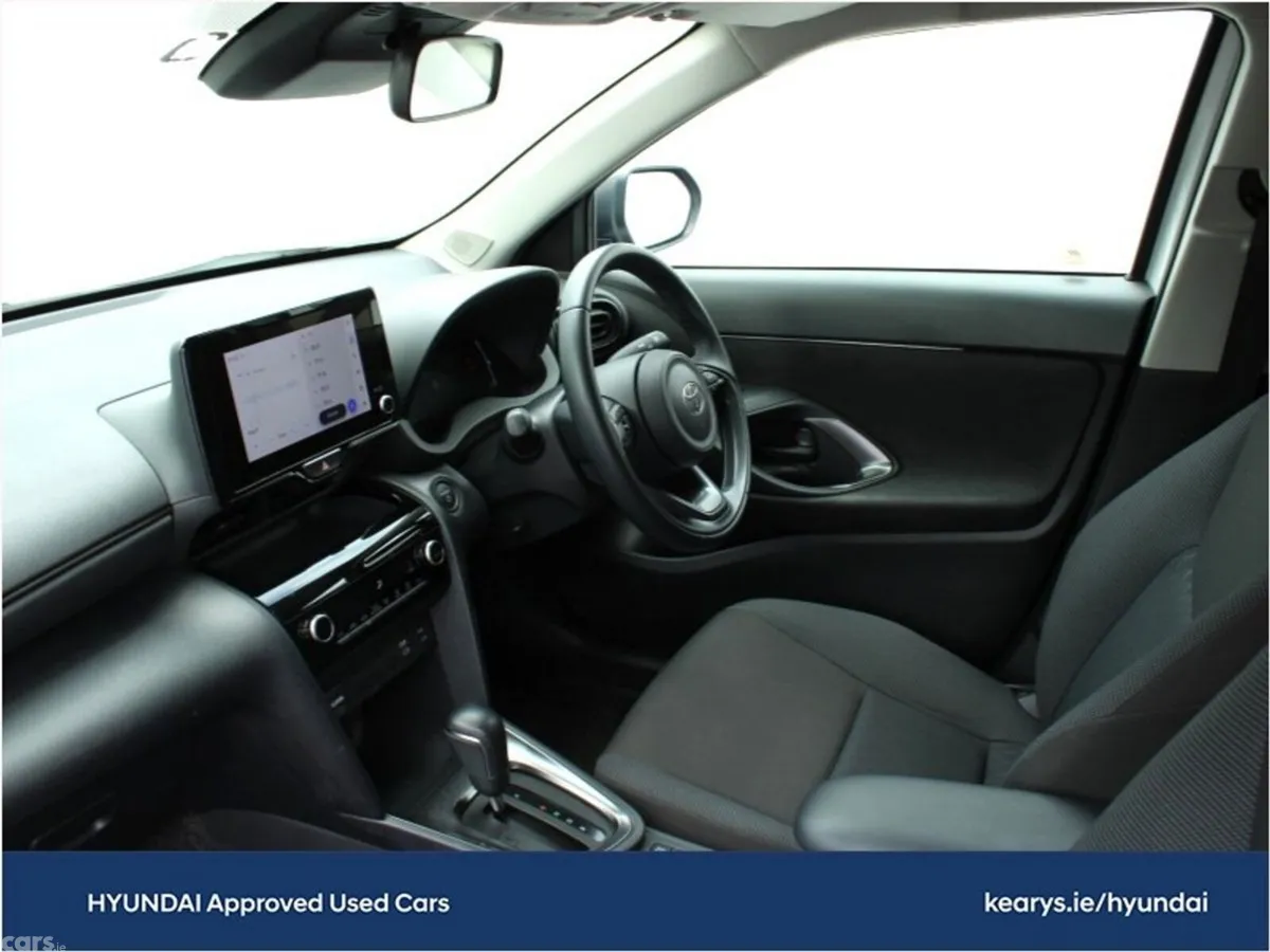 Toyota Yaris Cross SUV, Petrol Hybrid, 2024, White