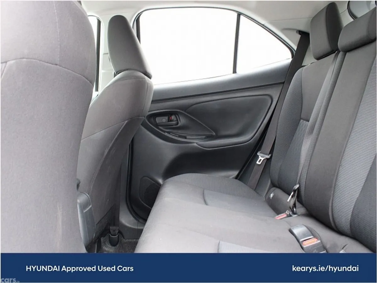 Toyota Yaris Cross SUV, Petrol Hybrid, 2024, White