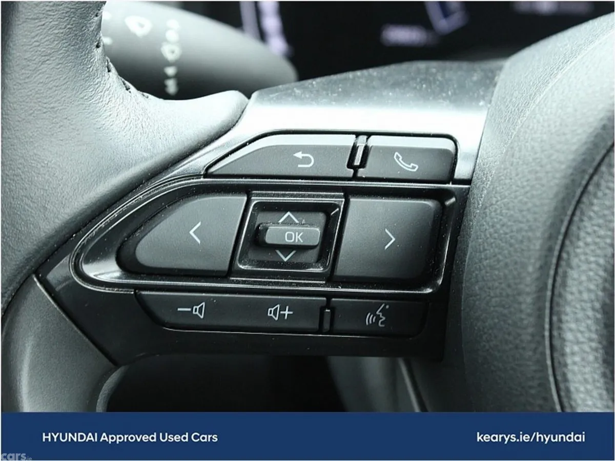 Toyota Yaris Cross SUV, Petrol Hybrid, 2024, White