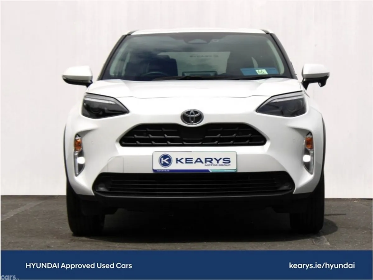 Toyota Yaris Cross SUV, Petrol Hybrid, 2024, White