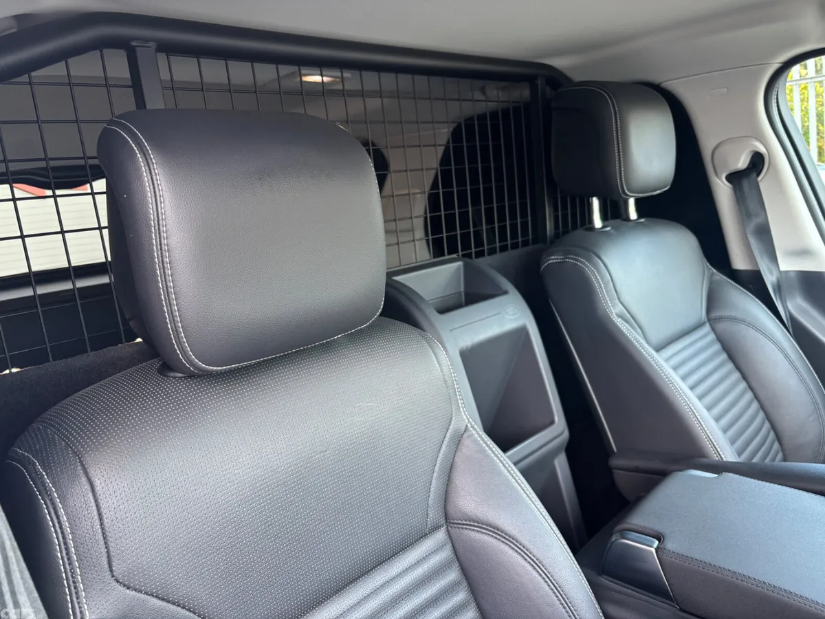 Land Rover Discovery Van, Diesel, 2023, Black