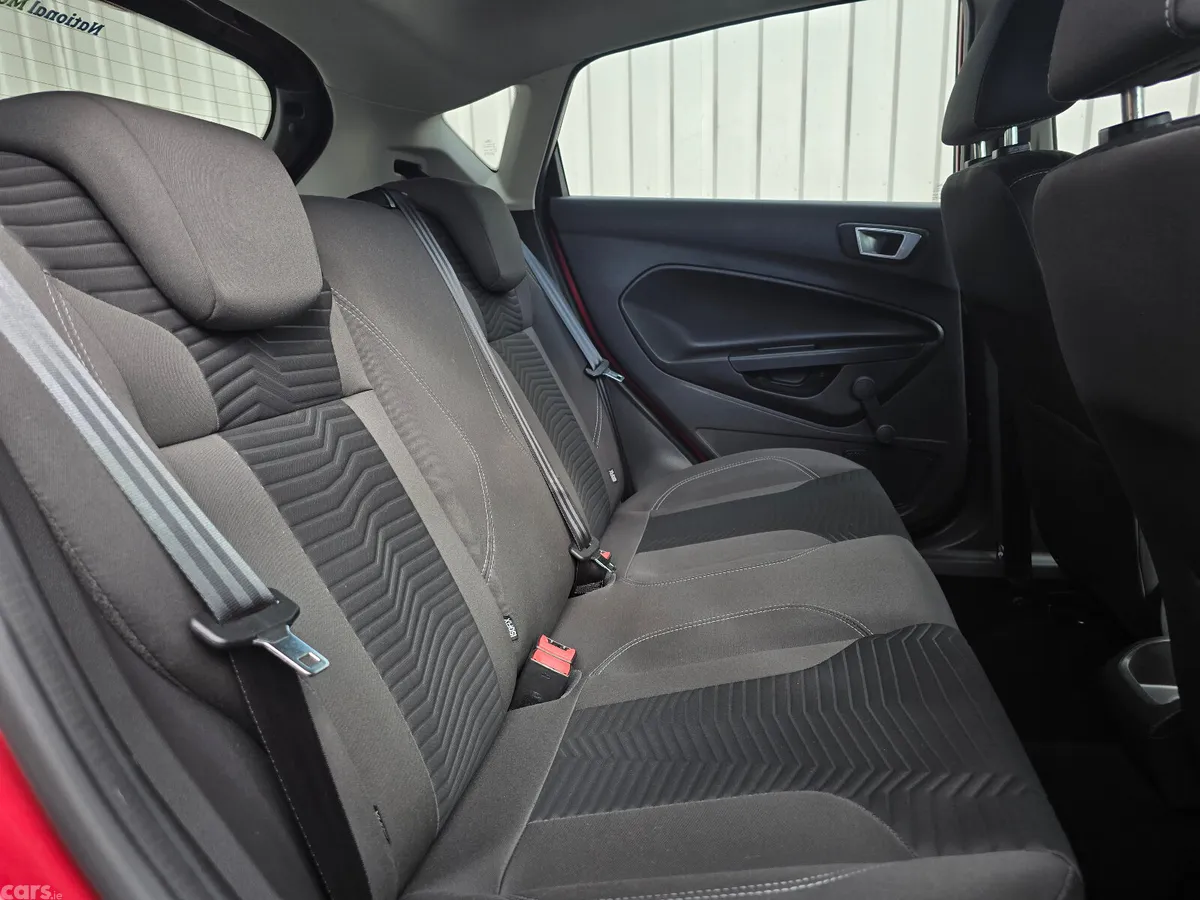 Ford Fiesta Hatchback, Petrol, 2016, Red