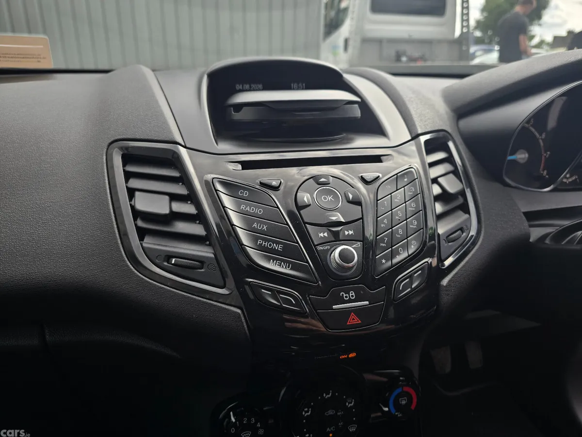 Ford Fiesta Hatchback, Petrol, 2016, Red