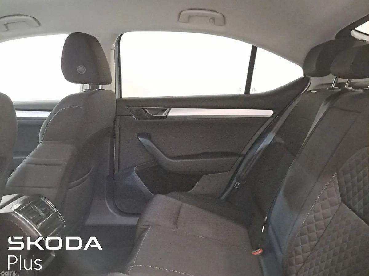 Skoda Superb Saloon, Diesel, 2024, Grey