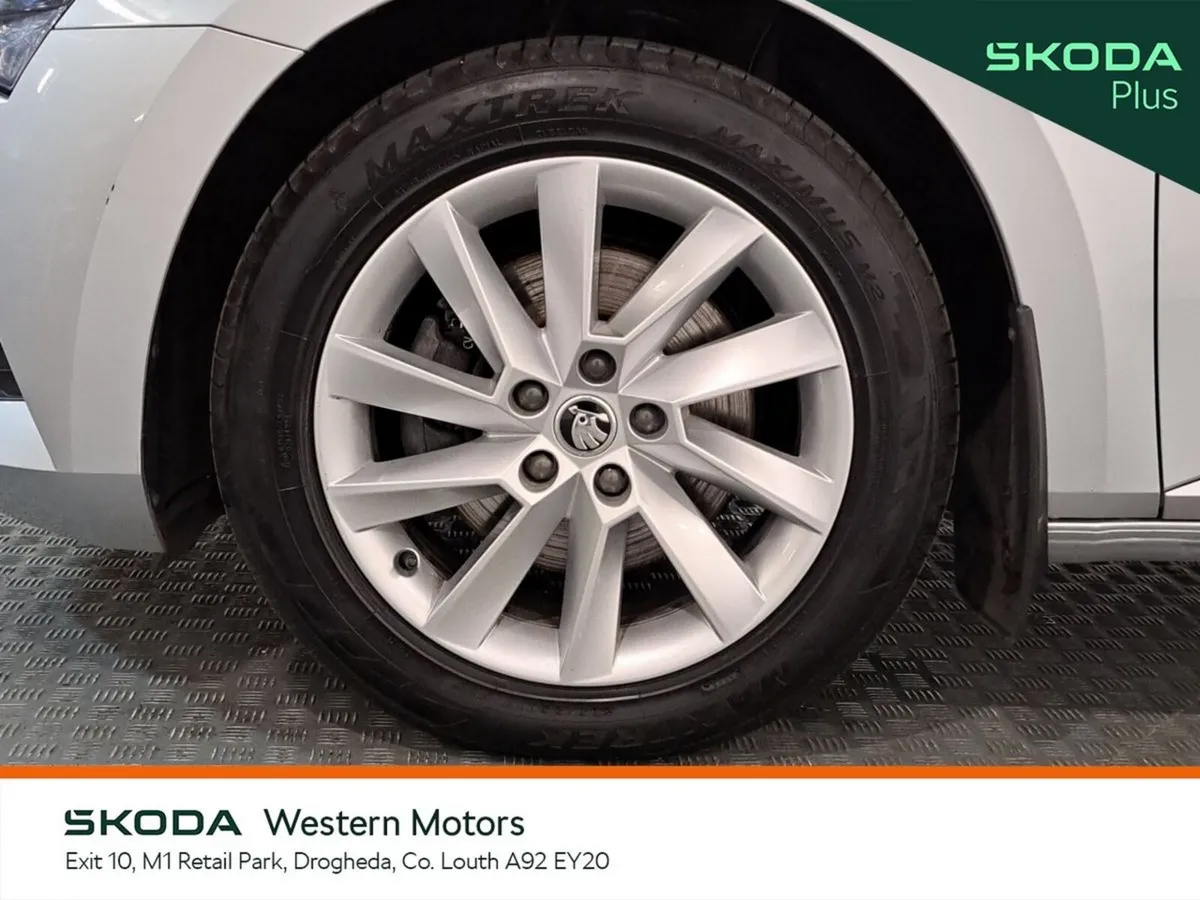 Skoda Superb Saloon, Diesel, 2024, Grey