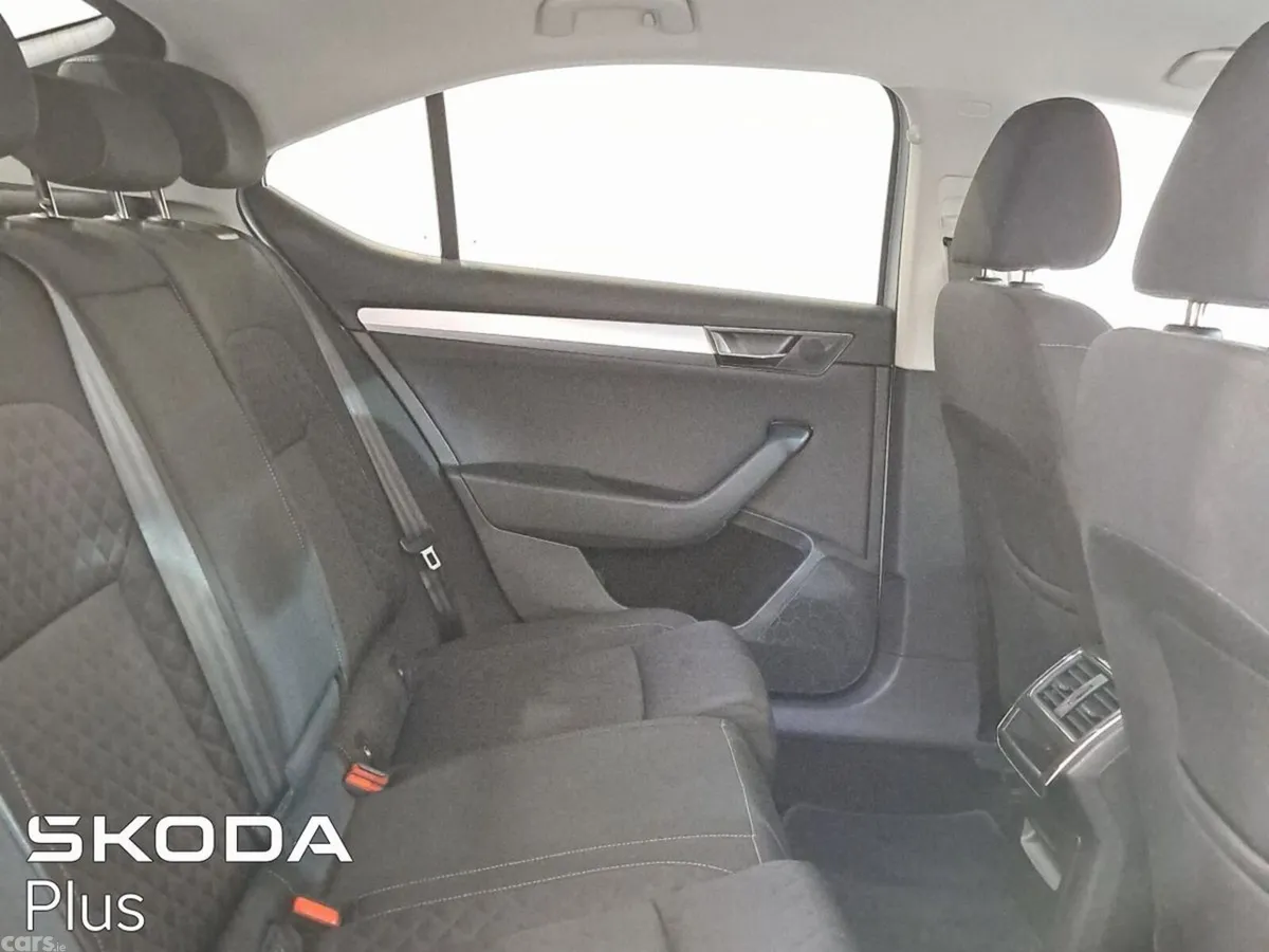 Skoda Superb Saloon, Diesel, 2024, Grey