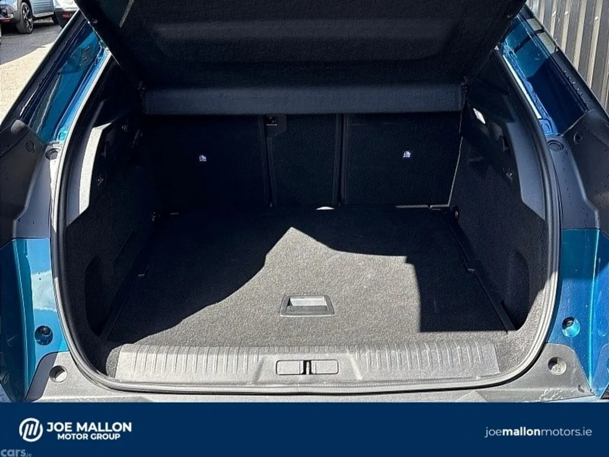 Peugeot 3008 MPV, Petrol, 2026, Blue