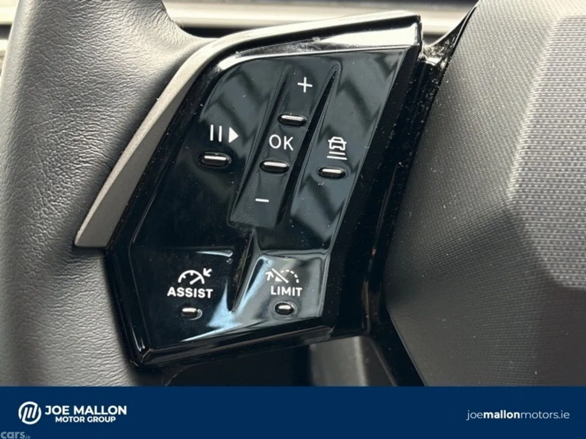 Peugeot 3008 MPV, Petrol, 2026, Blue