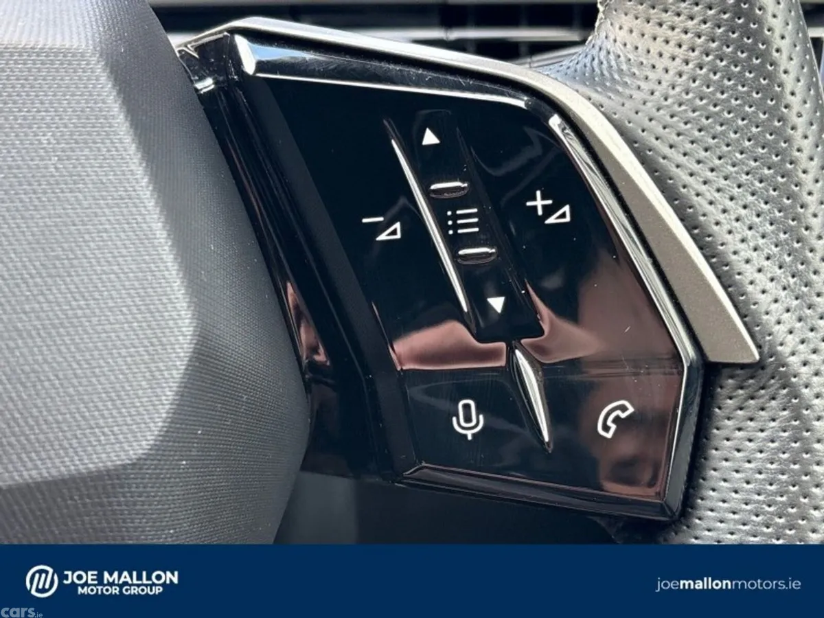 Peugeot 3008 MPV, Petrol Hybrid, 2025, White