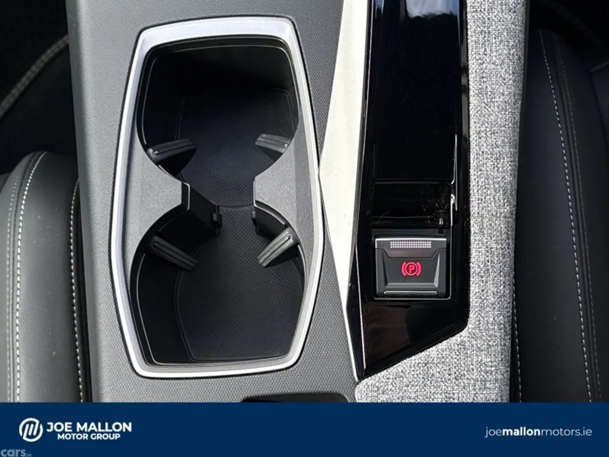 Peugeot 3008 MPV, Petrol Hybrid, 2025, White