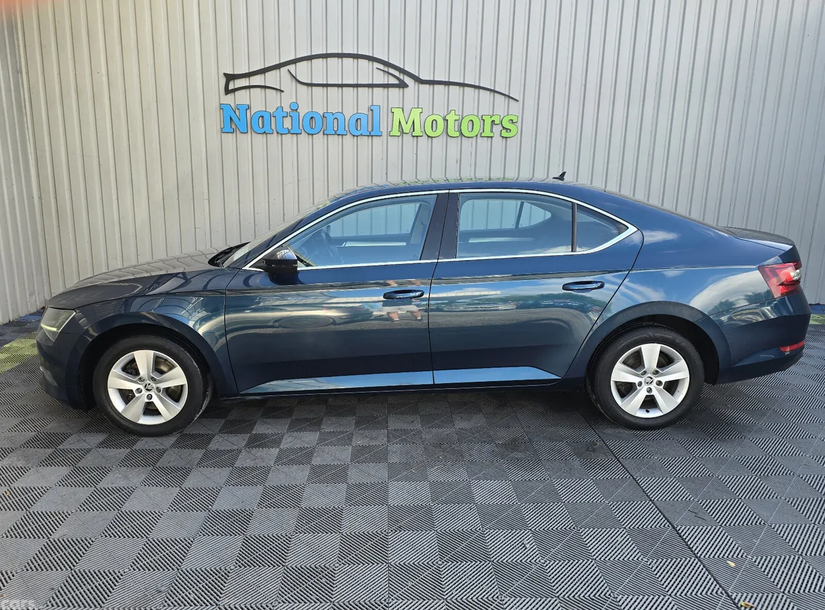 Skoda Superb Saloon, Diesel, 2017, Blue