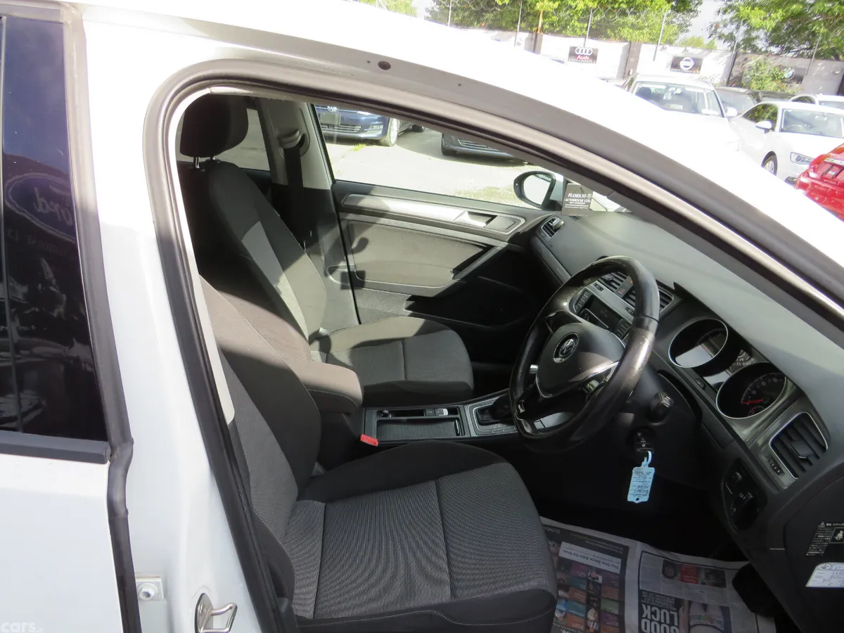 Volkswagen Golf Hatchback, Petrol, 2014, White