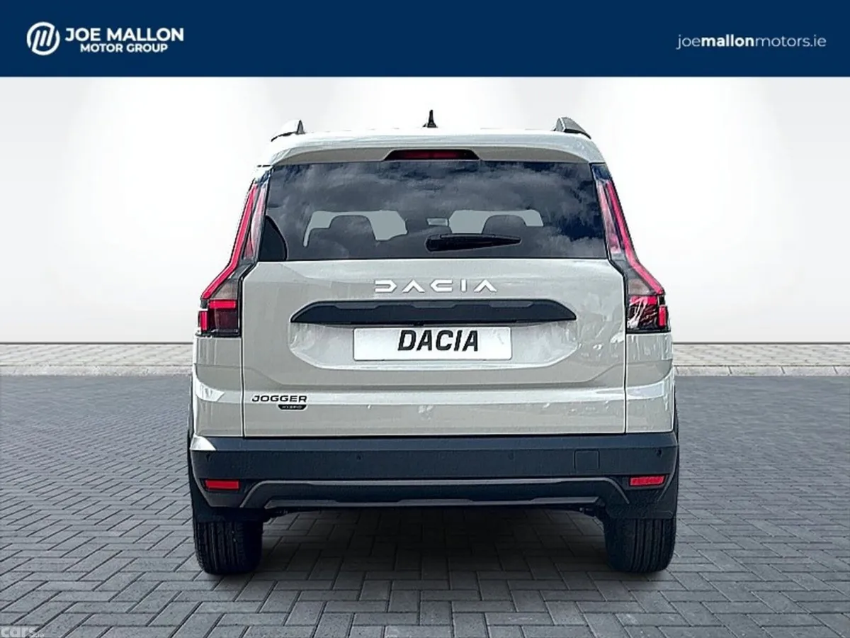 Dacia Jogger MPV, Petrol Hybrid, 2026, Brown