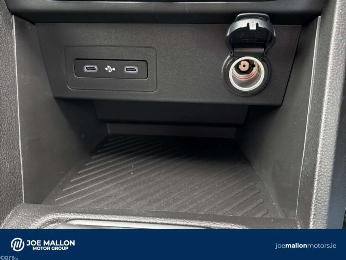 Dacia Jogger MPV, Petrol Hybrid, 2026, Brown
